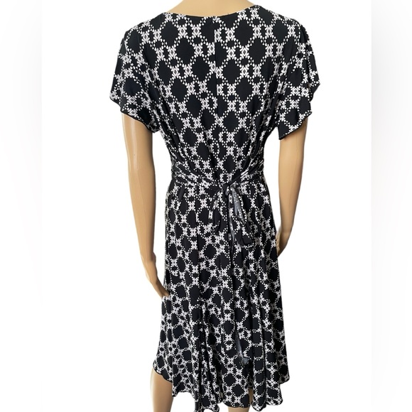 Cato Plus Size Black White Boho Hippie Whimsygoth Geometric Ruffle Peplum Dress - Picture 5 of 6